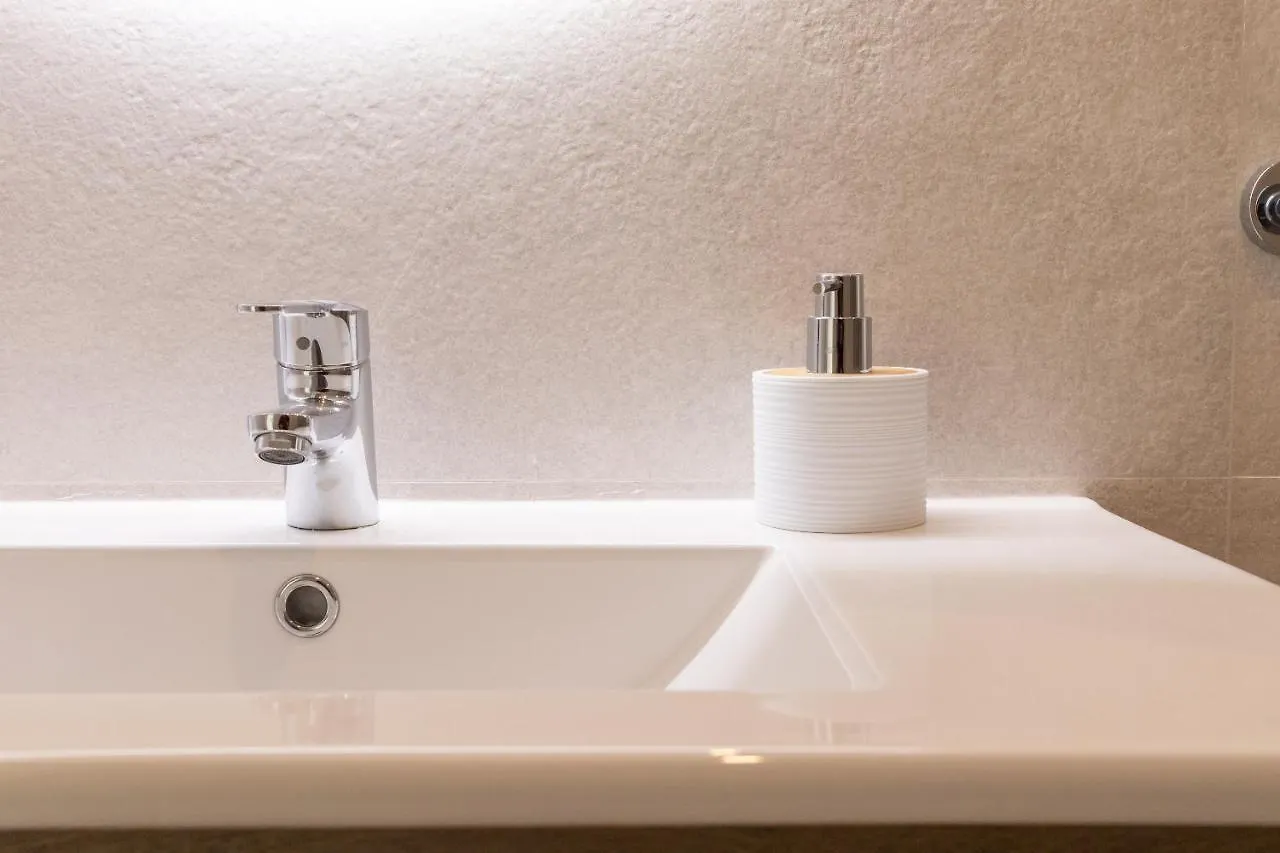 Precioso y Recién Reformado junto al metro Apartamento Bilbao